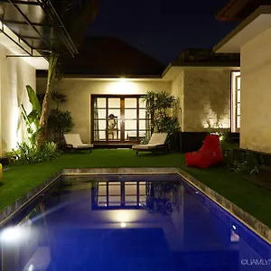 Nicola Villa Seminyak (Bali)